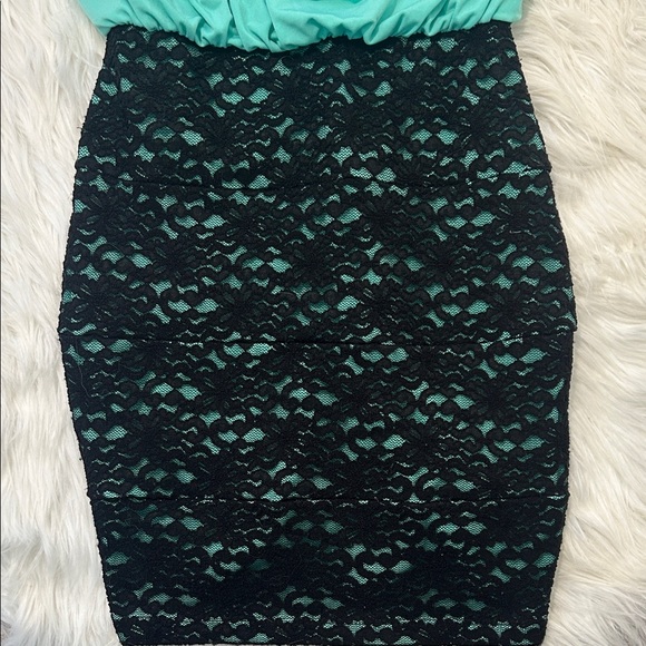 SWEET STORM Teal and Black Lace Pencil Skirt - Picture 2 of 7
